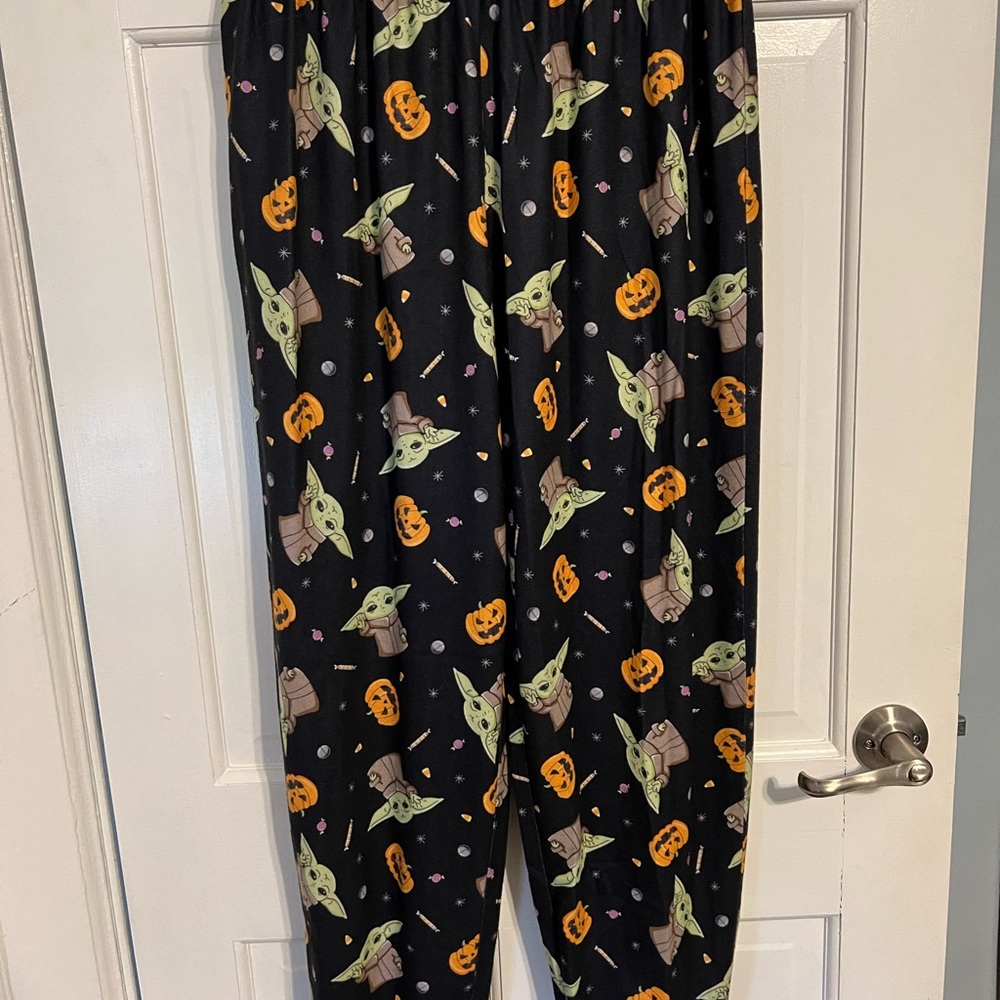 Mens Halloween Star Wars pajama set - Picture 3 of 5